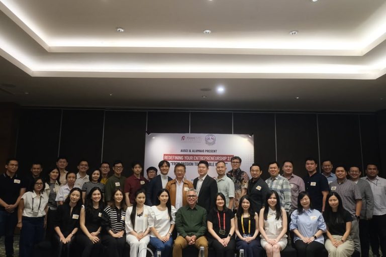 A huge thank you to everyone who joined the Trojan Talk Series with Ari Firmandi, Director at Ernst & Young. Together, we explored bold ideas, broke boundaries, and challenged the traditional paths to success. (6)
